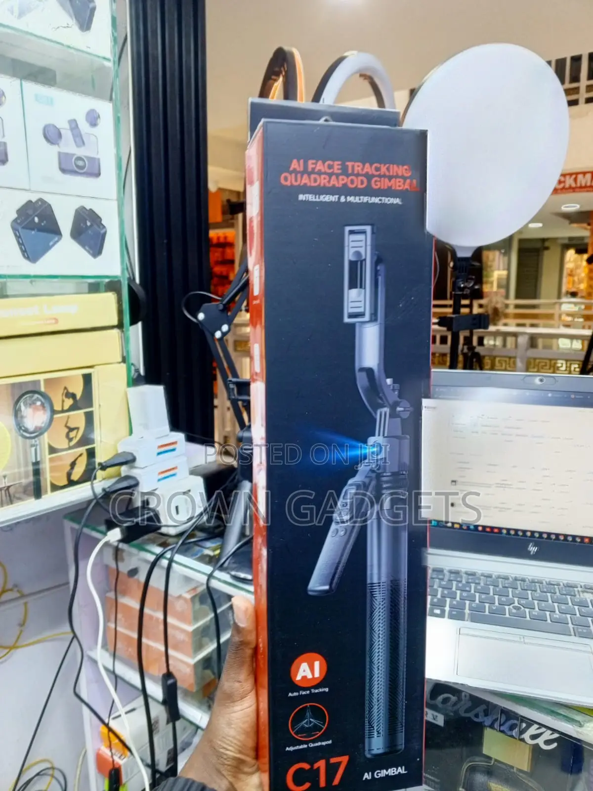 C17 Smart AI Tracking Smartphone Holder Gimbal With Folding Quadrapod