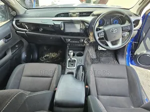 Toyota Hilux 2019 Blue
