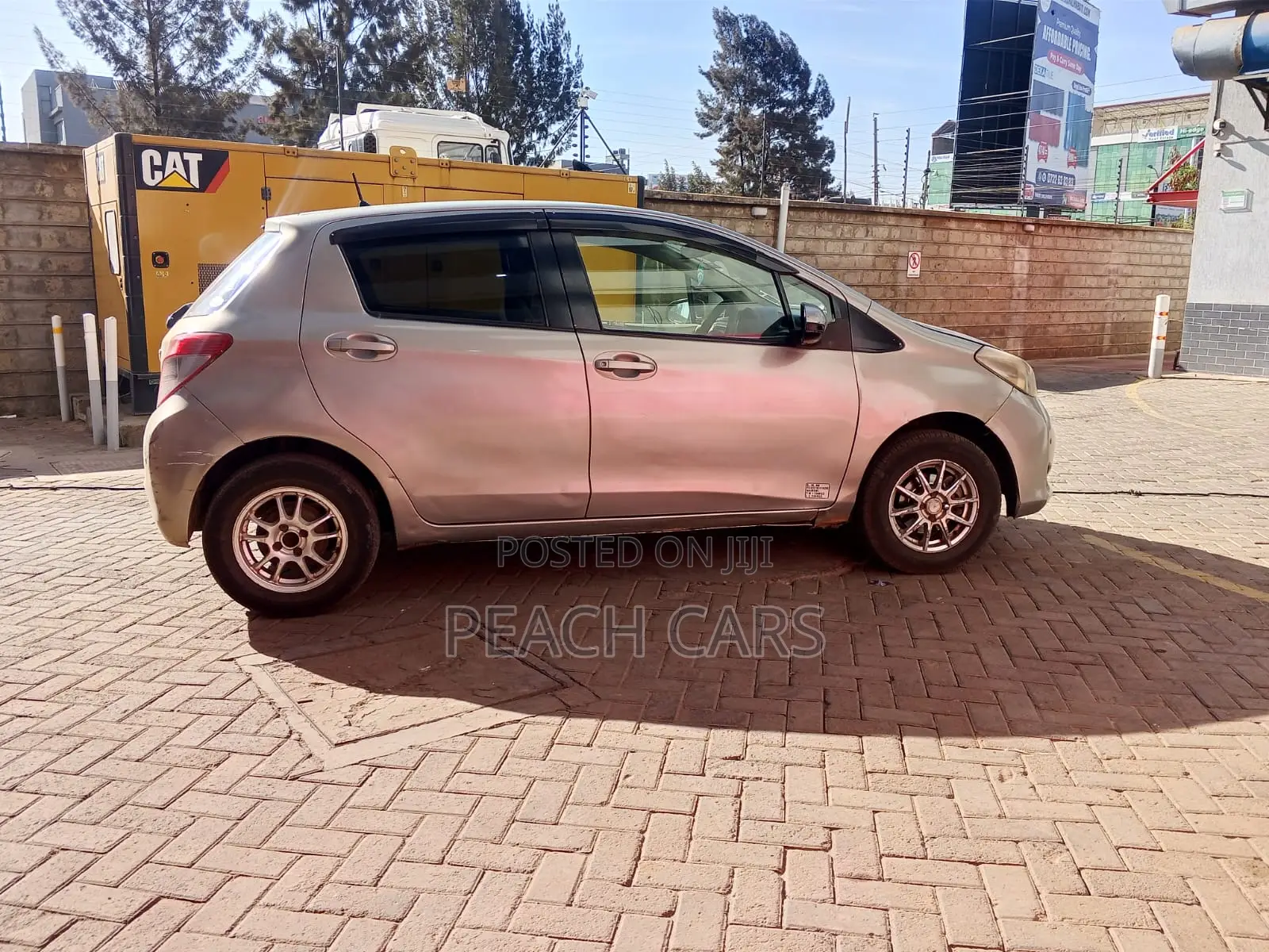 Toyota Vitz 2012 Green