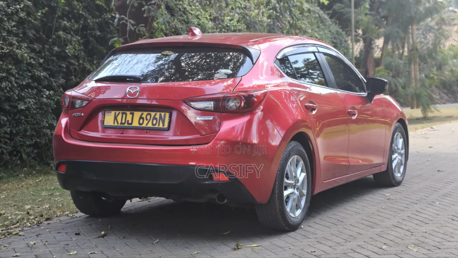 Mazda Axela 2015 Maroon