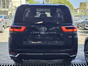 Toyota Land Cruiser 2024 Black