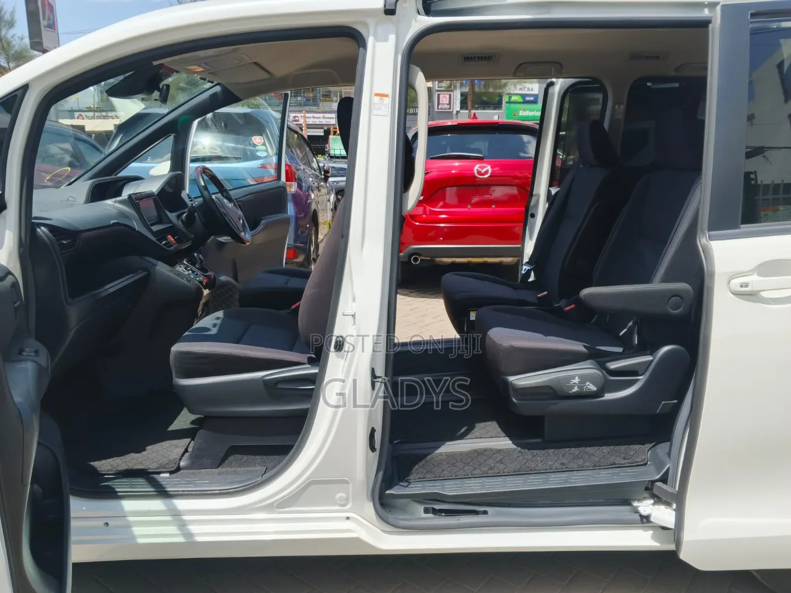 Toyota Noah 2020 Pearl