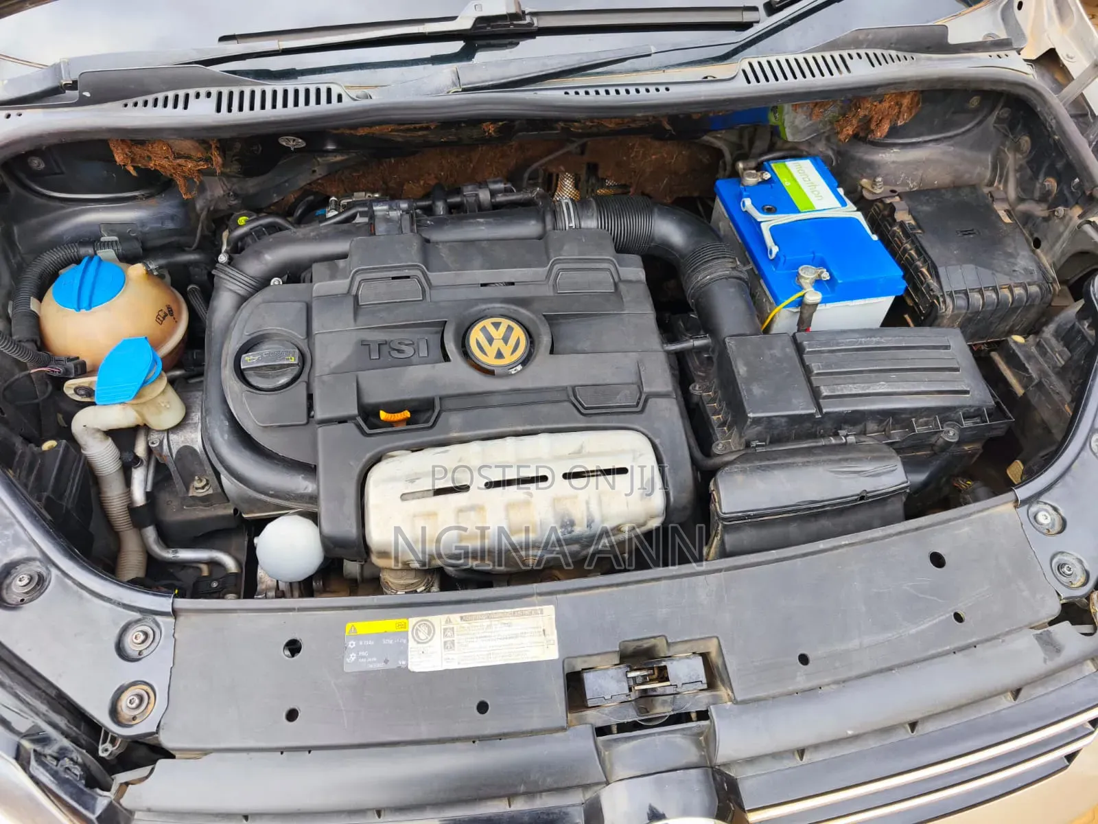 Volkswagen Touran 2014 Gold