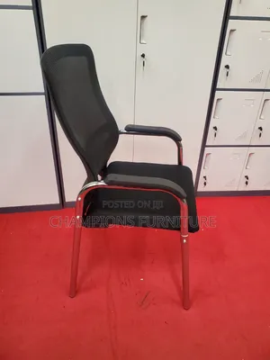 Ergonomic 4-Legged Chrome Visitors Chair