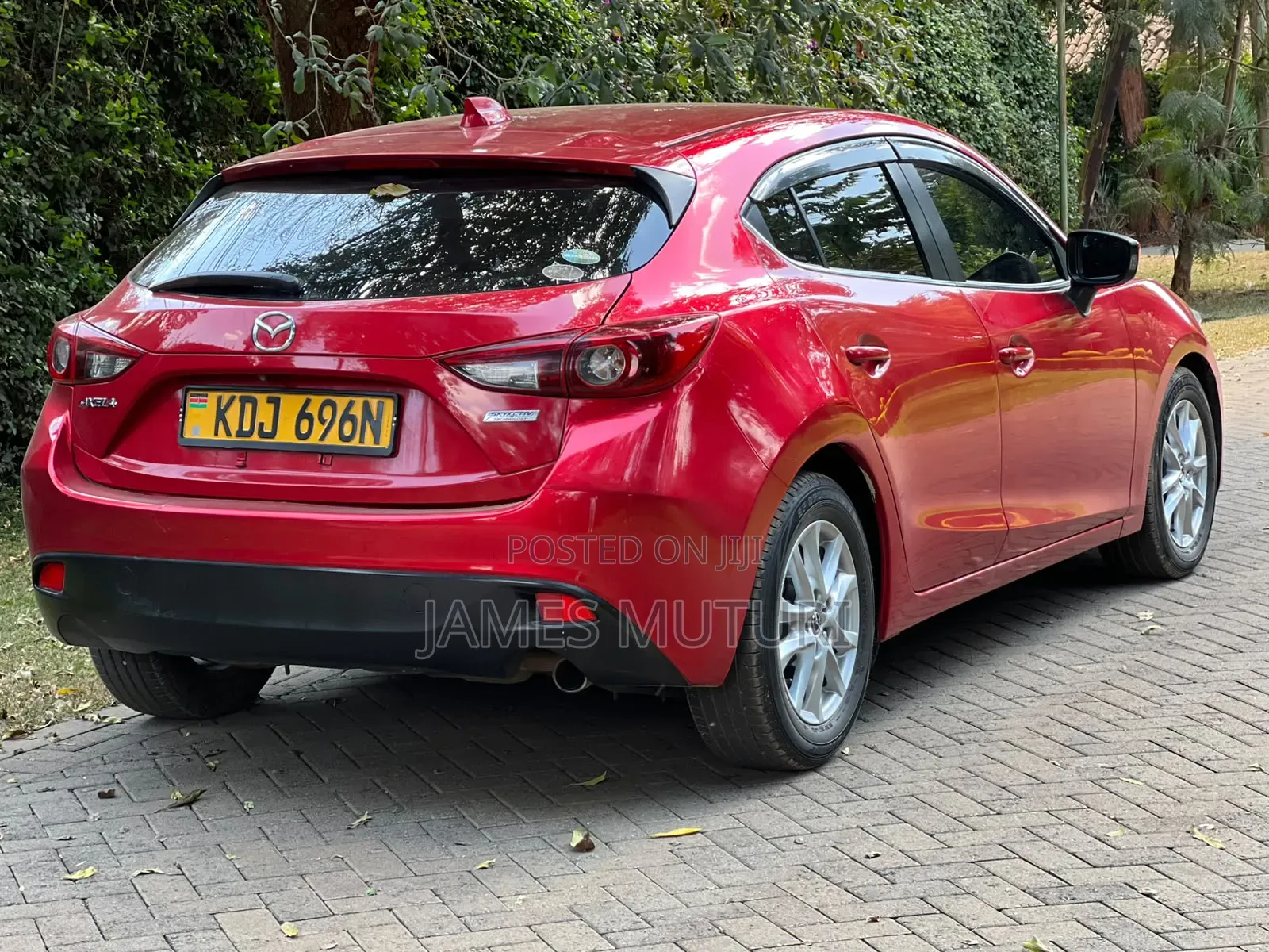 Mazda Axela 2015 Red