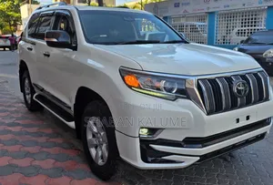 Toyota Land Cruiser Prado 2018 White