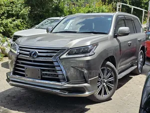 Lexus LX 2019 Gold