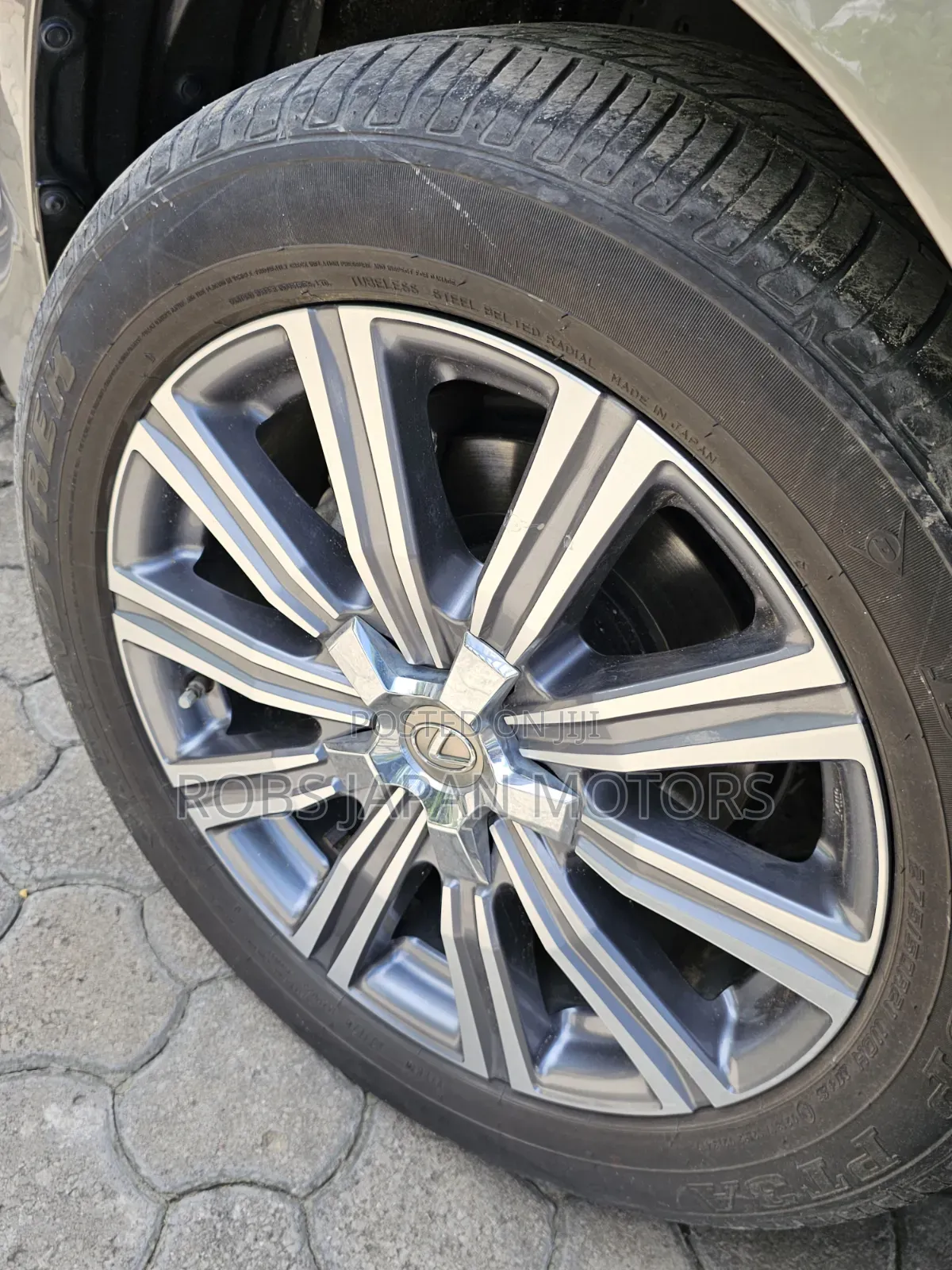 Lexus LX 2019 Gold