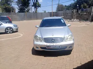 Mercedes-Benz C180 2007 Silver