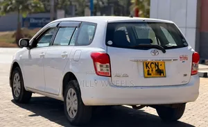 Toyota Corolla Fielder 2010 White