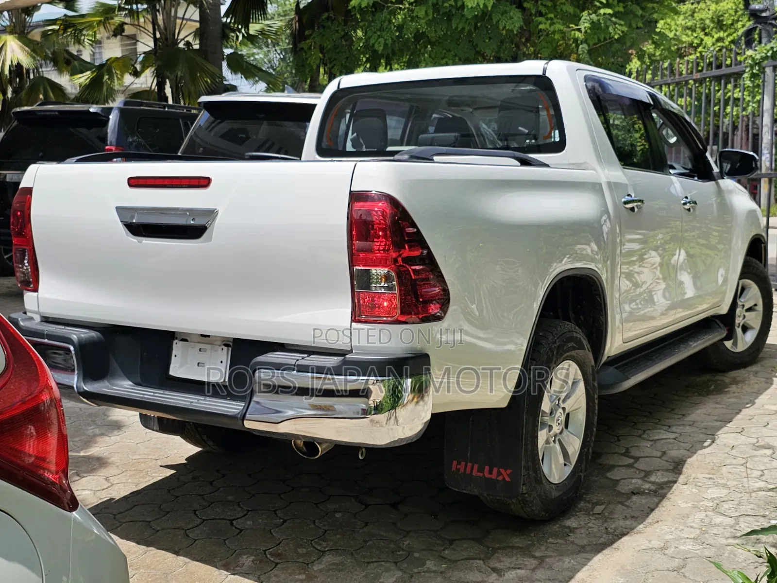 Toyota Hilux 2019 White