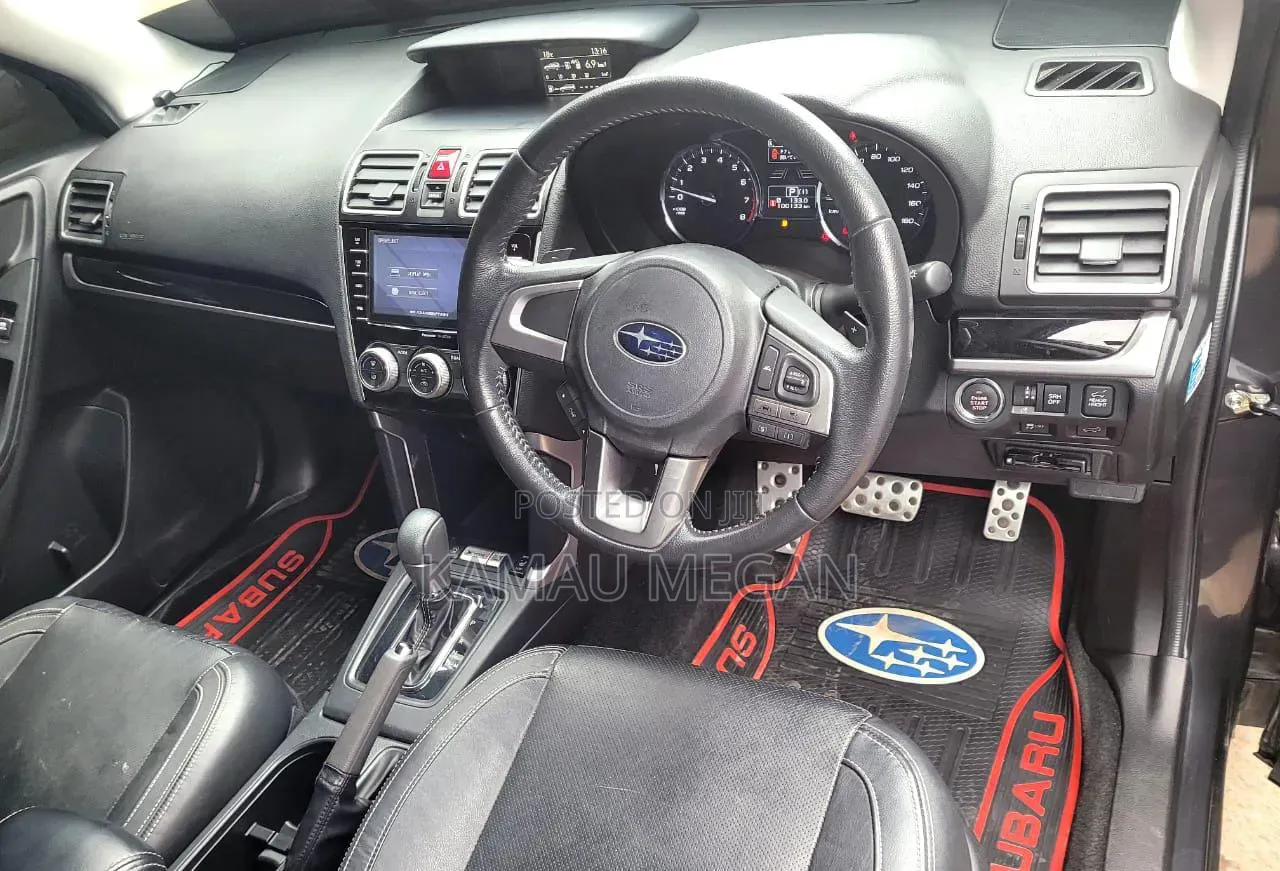 Subaru Forester 2018 Silver