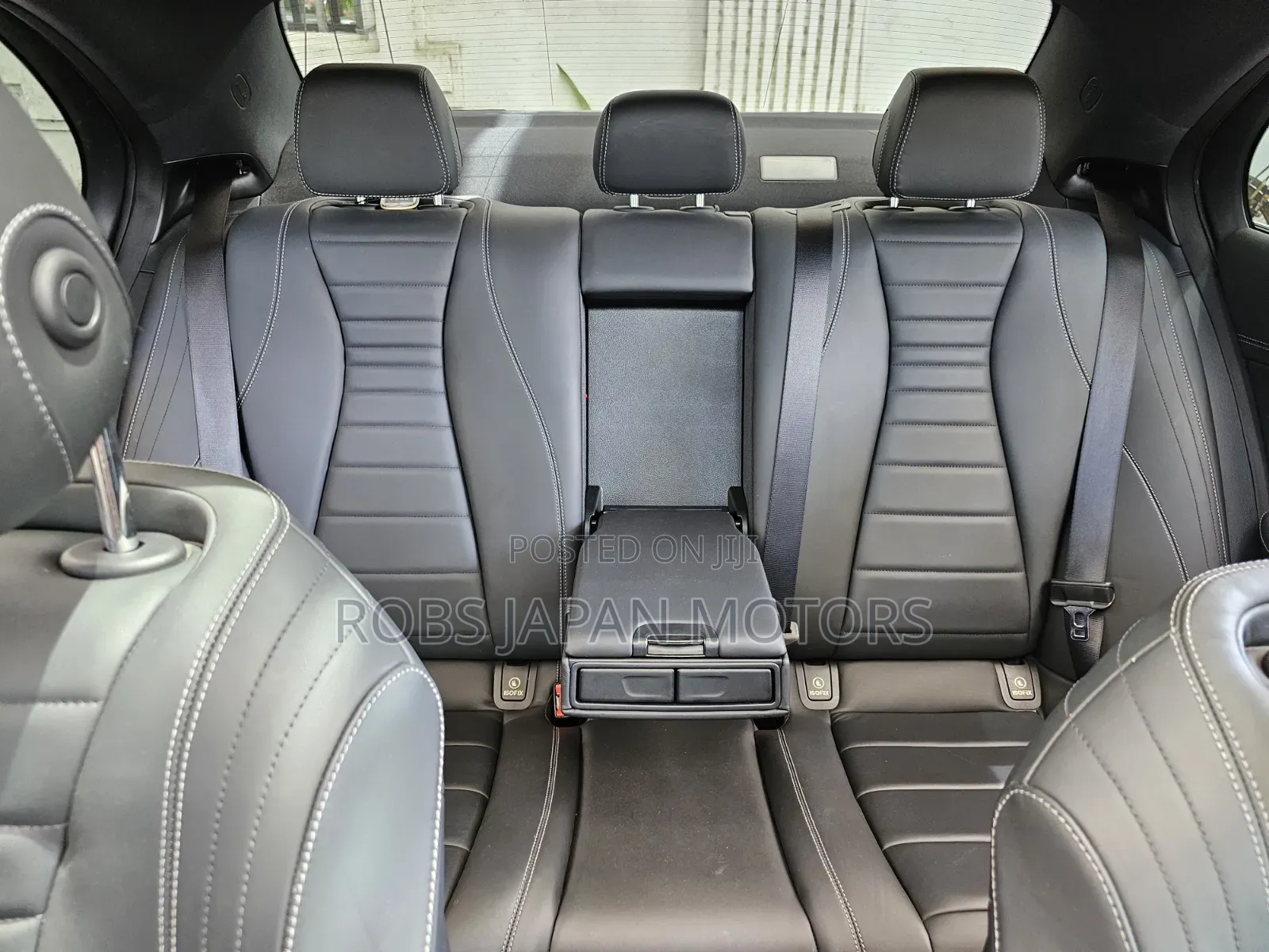 Mercedes-Benz E200 2019 Off white