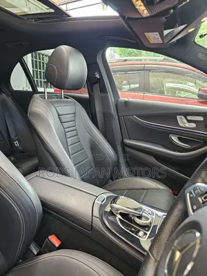 Mercedes-Benz E200 2019 Off white
