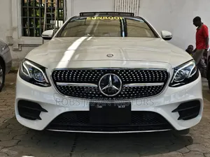 Mercedes-Benz E200 2019 Off white