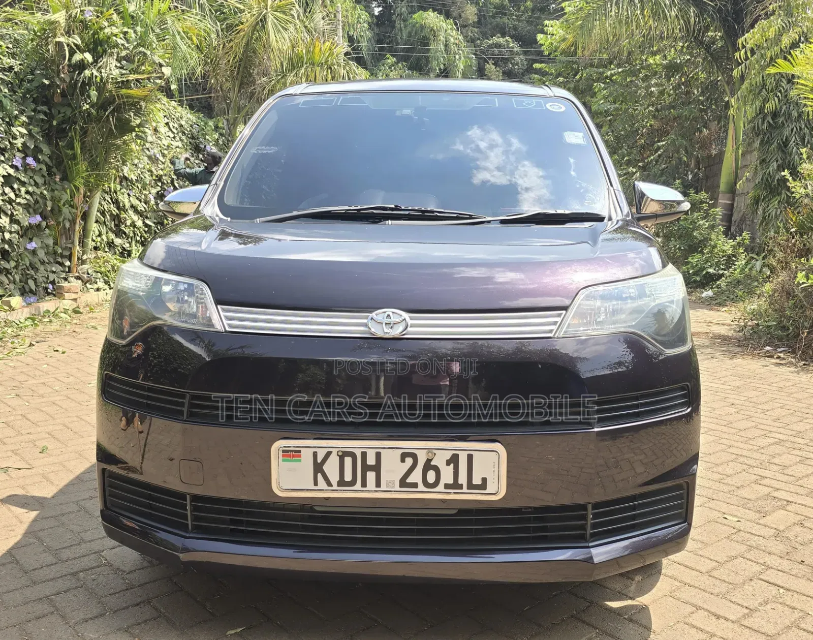 Toyota Spade 2015 Maroon