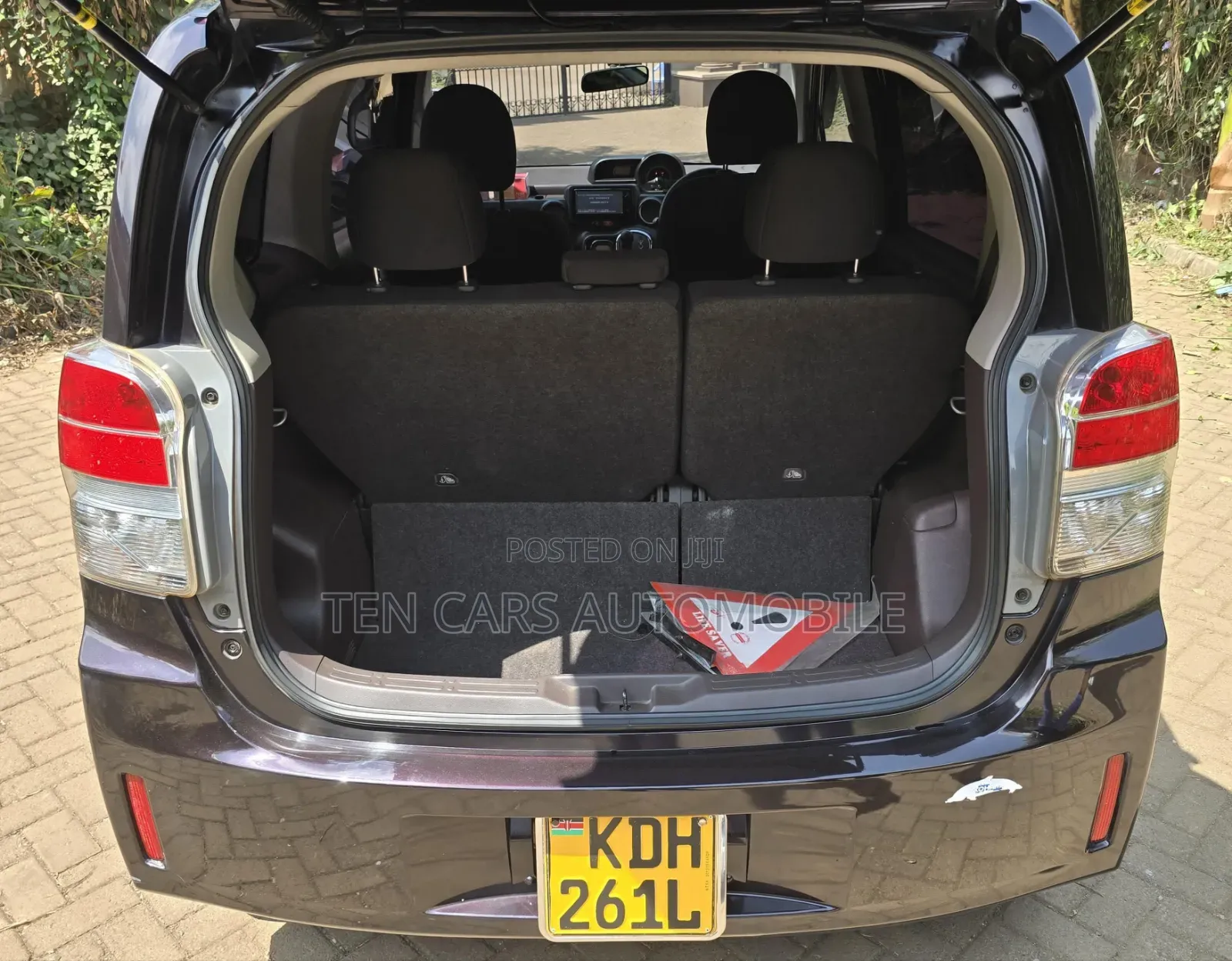 Toyota Spade 2015 Maroon