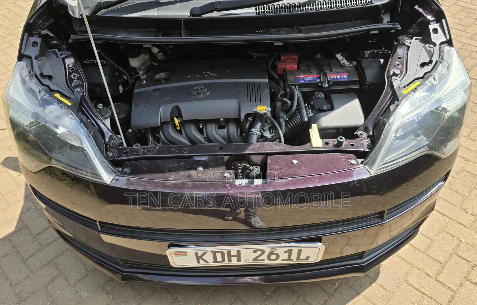 Toyota Spade 2015 Maroon