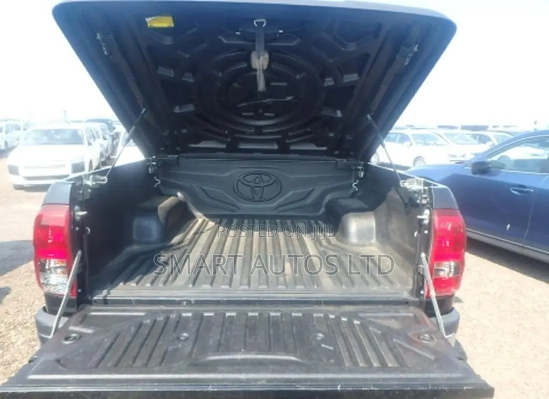Toyota Hilux Revo Double Cab Deisel 2.4 AWD 2019 Matt Black