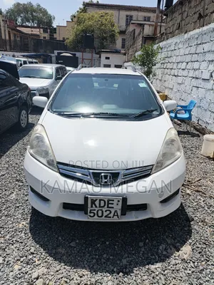 Honda Fit Shuttle 2014 White