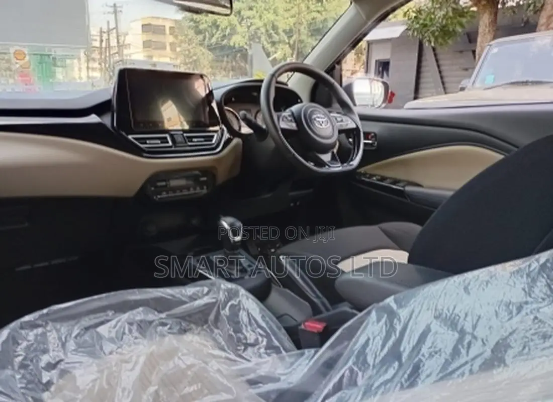 Toyota Starlet 2025 Gray