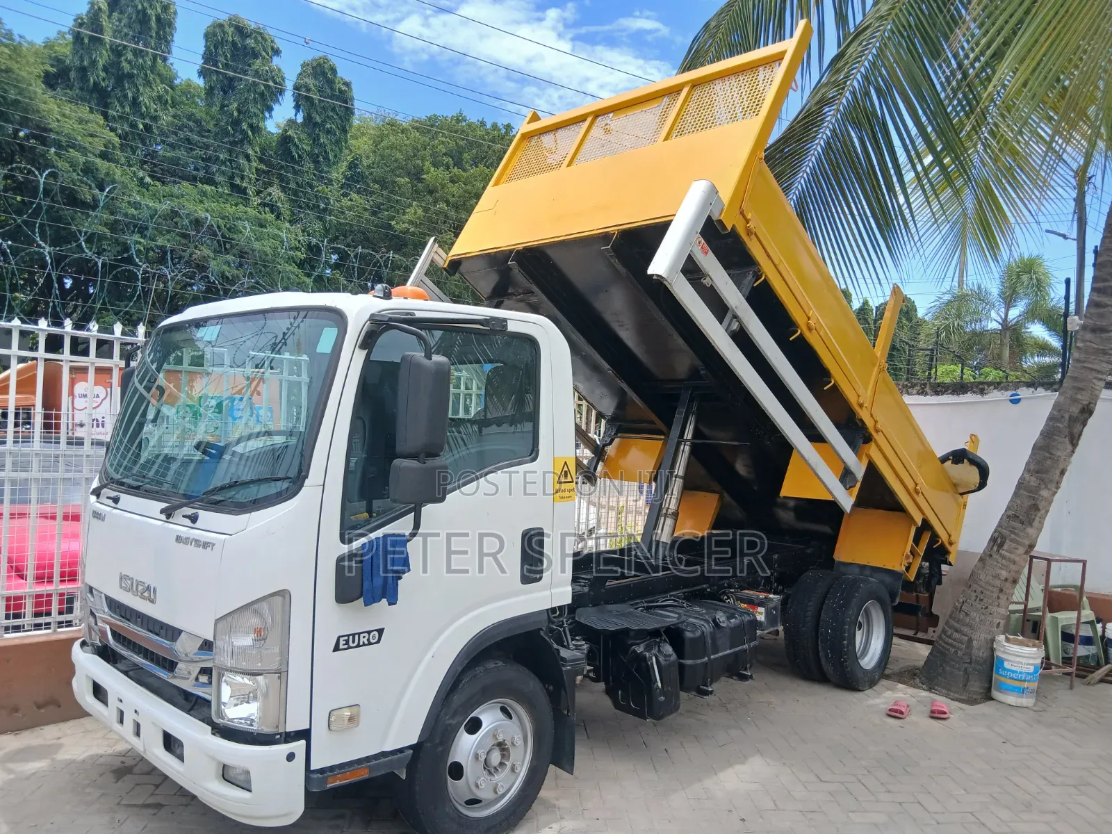 Isuzu Truck Tipper