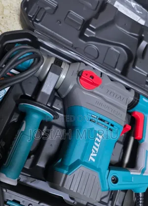 Total SDS-MAX 10KG Demolition Hammer With 2 Chisels