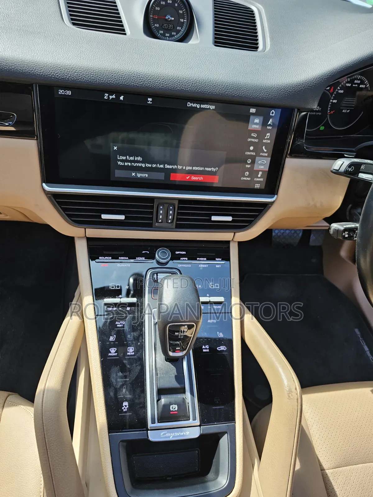Porsche Cayenne 2019 Off white