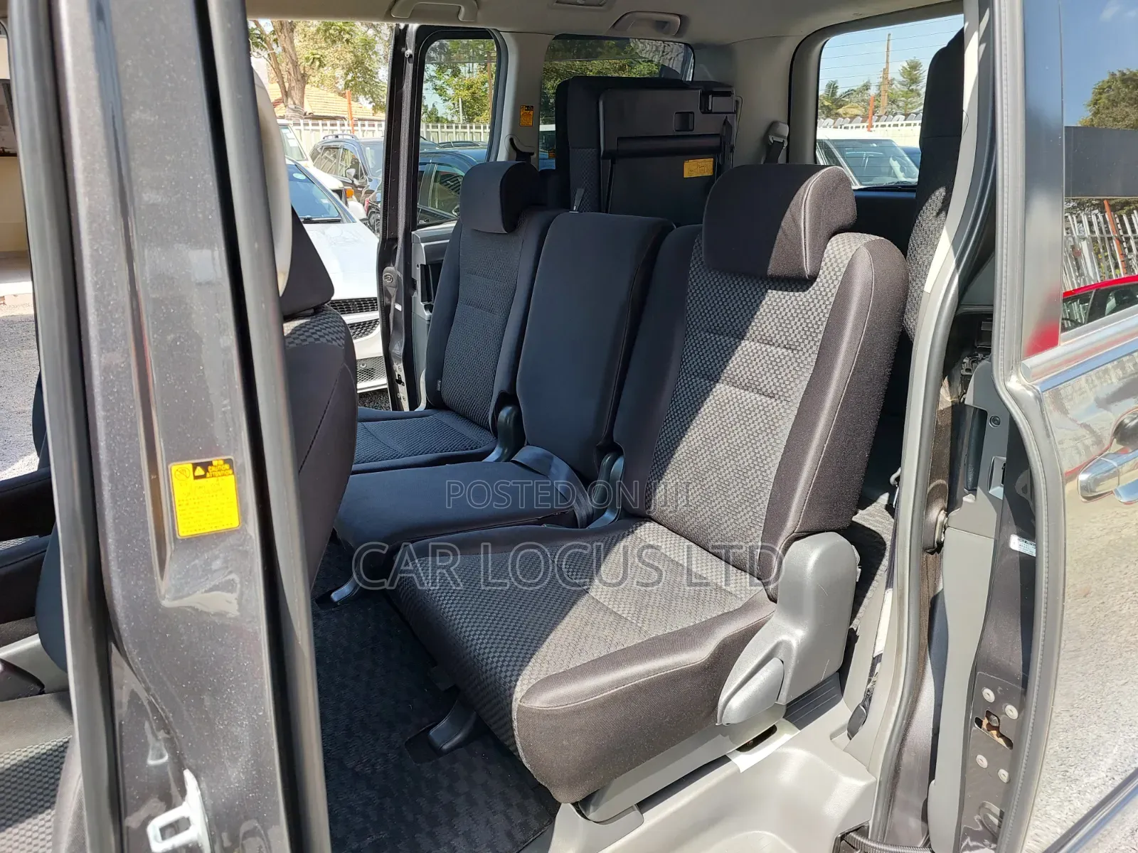 Toyota Noah 2007 Gray