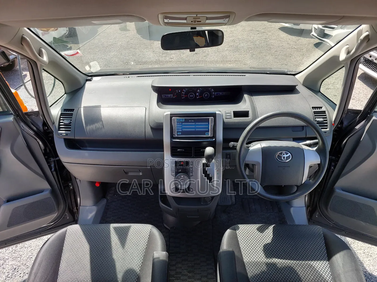 Toyota Noah 2007 Gray