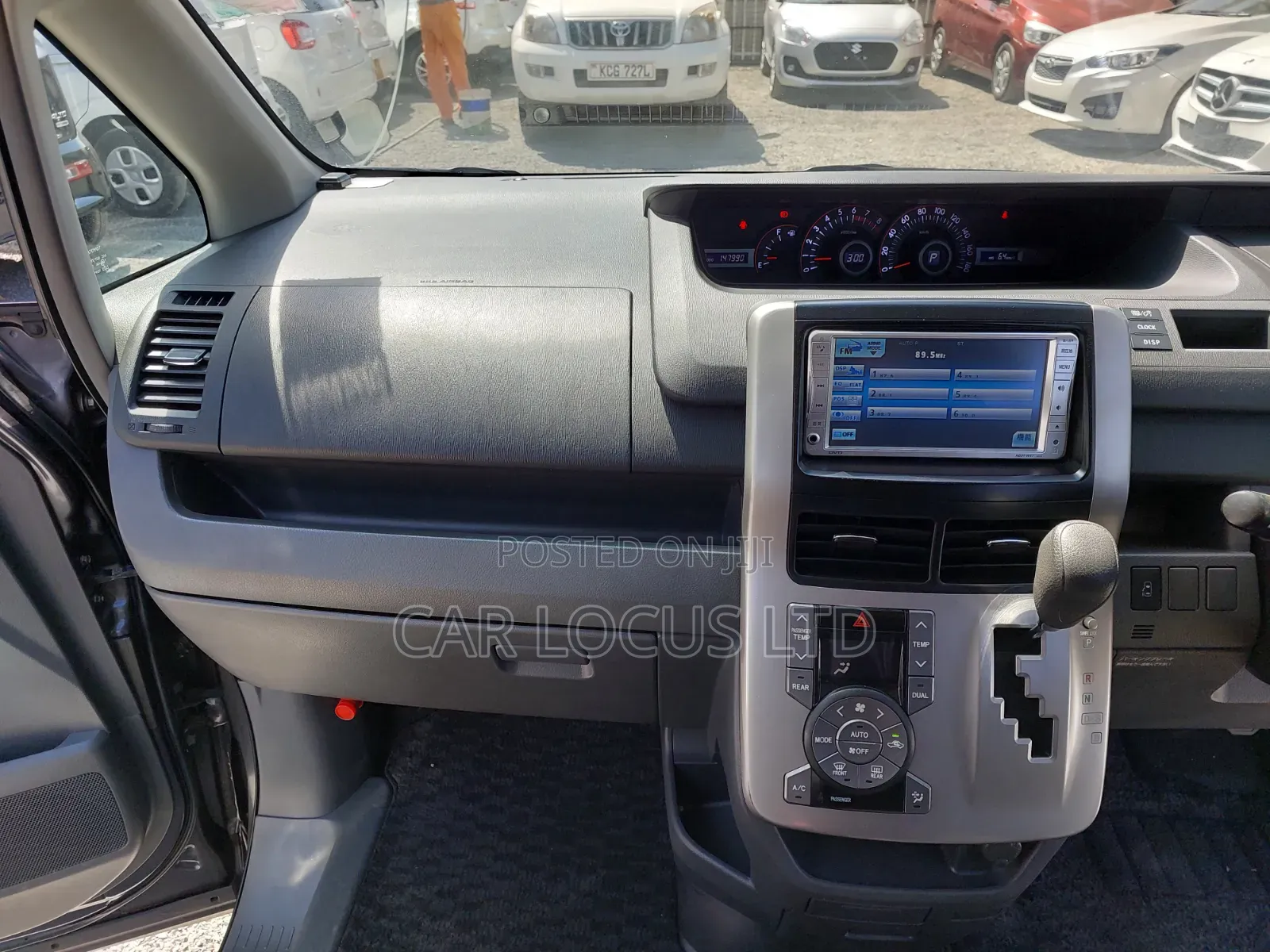 Toyota Noah 2007 Gray