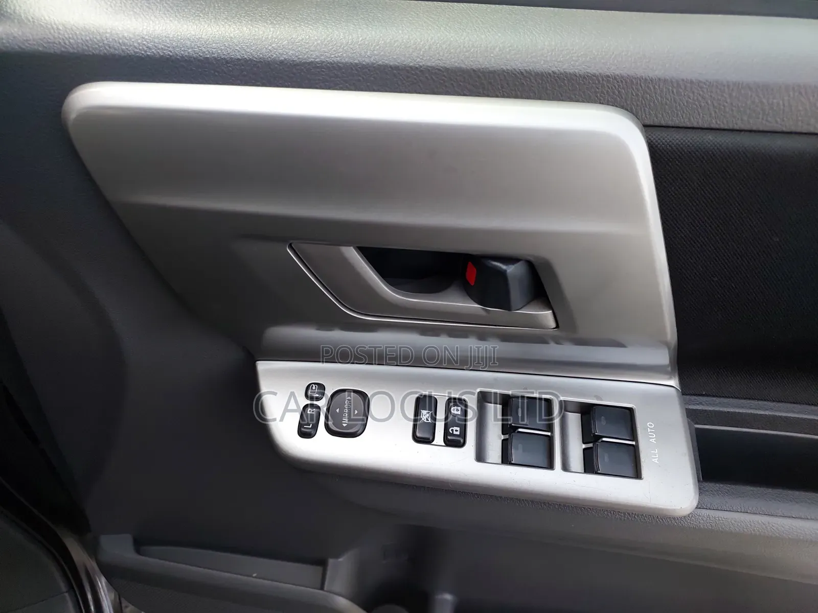 Toyota Noah 2007 Gray