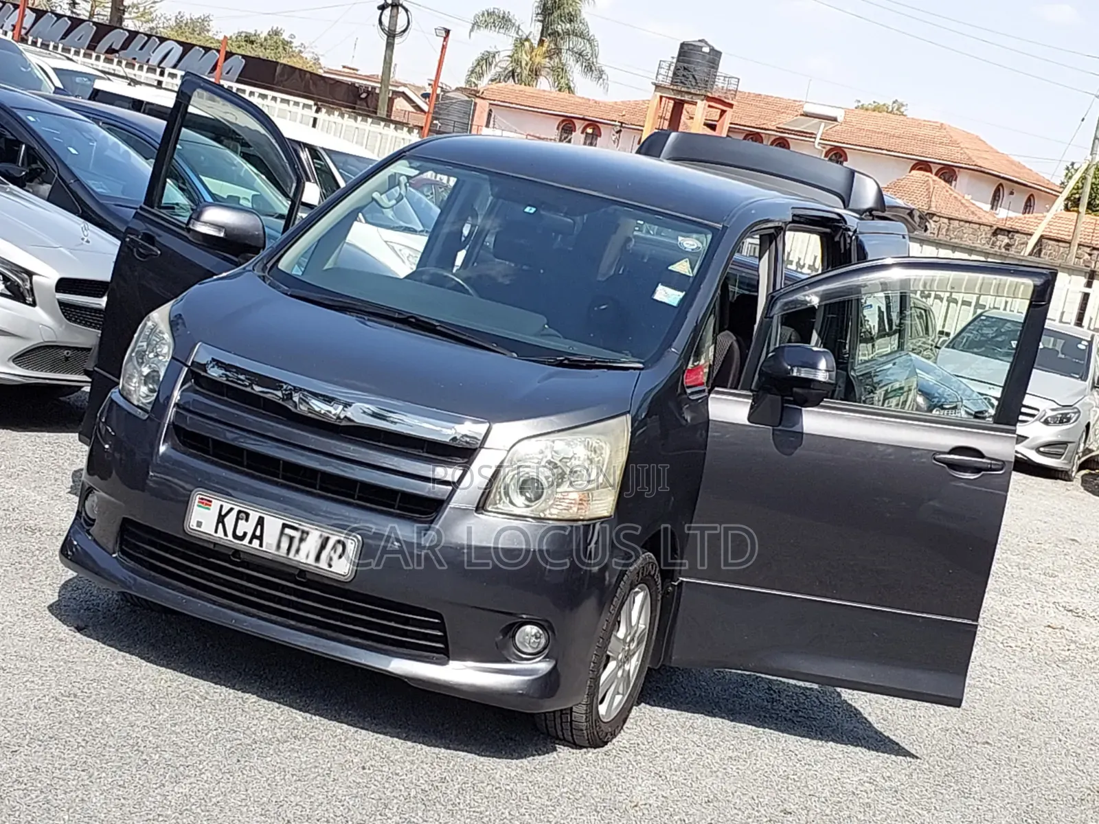 Toyota Noah 2007 Gray