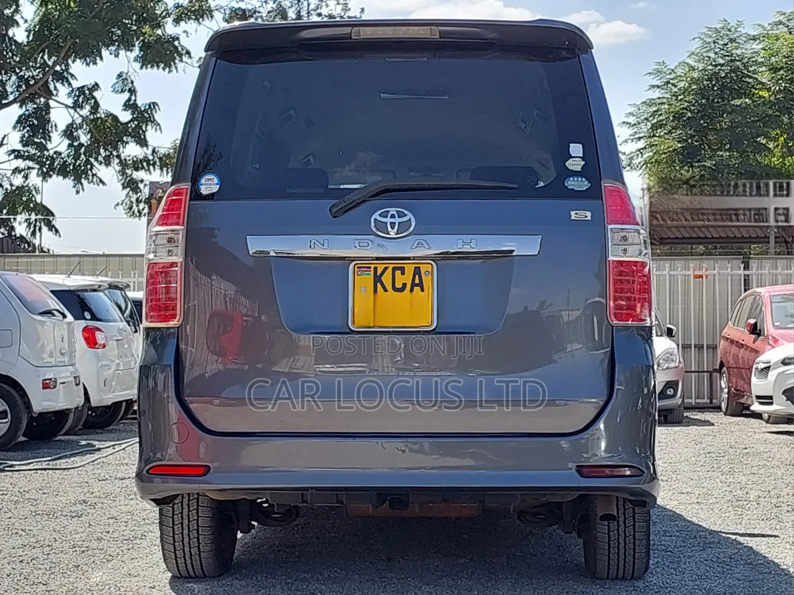 Toyota Noah 2007 Gray
