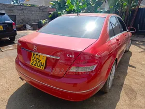 Mercedes-Benz C200 2011 Red