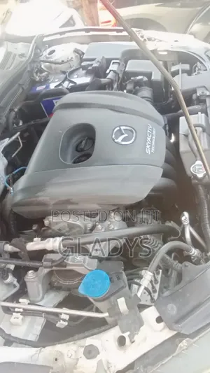 Mazda Axela SV Premium 2014 White
