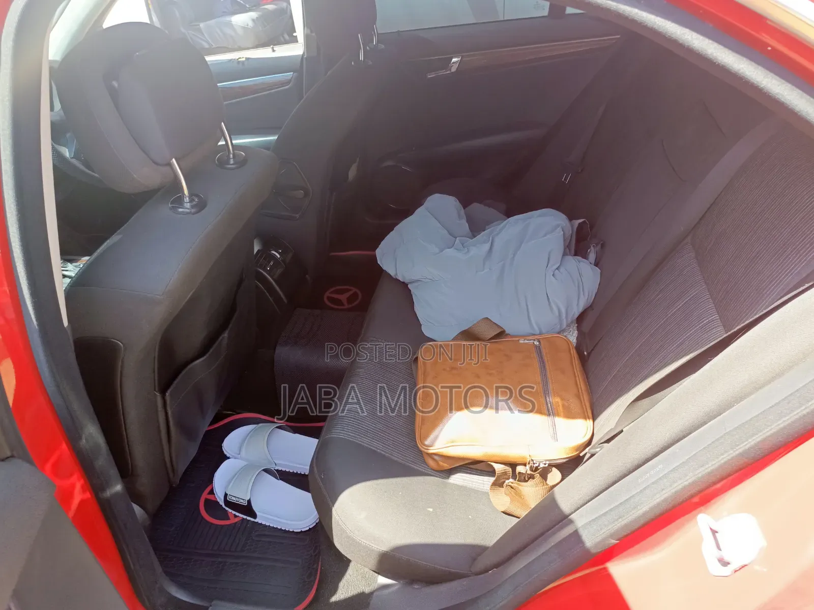 Mercedes-Benz C200 2011 Red