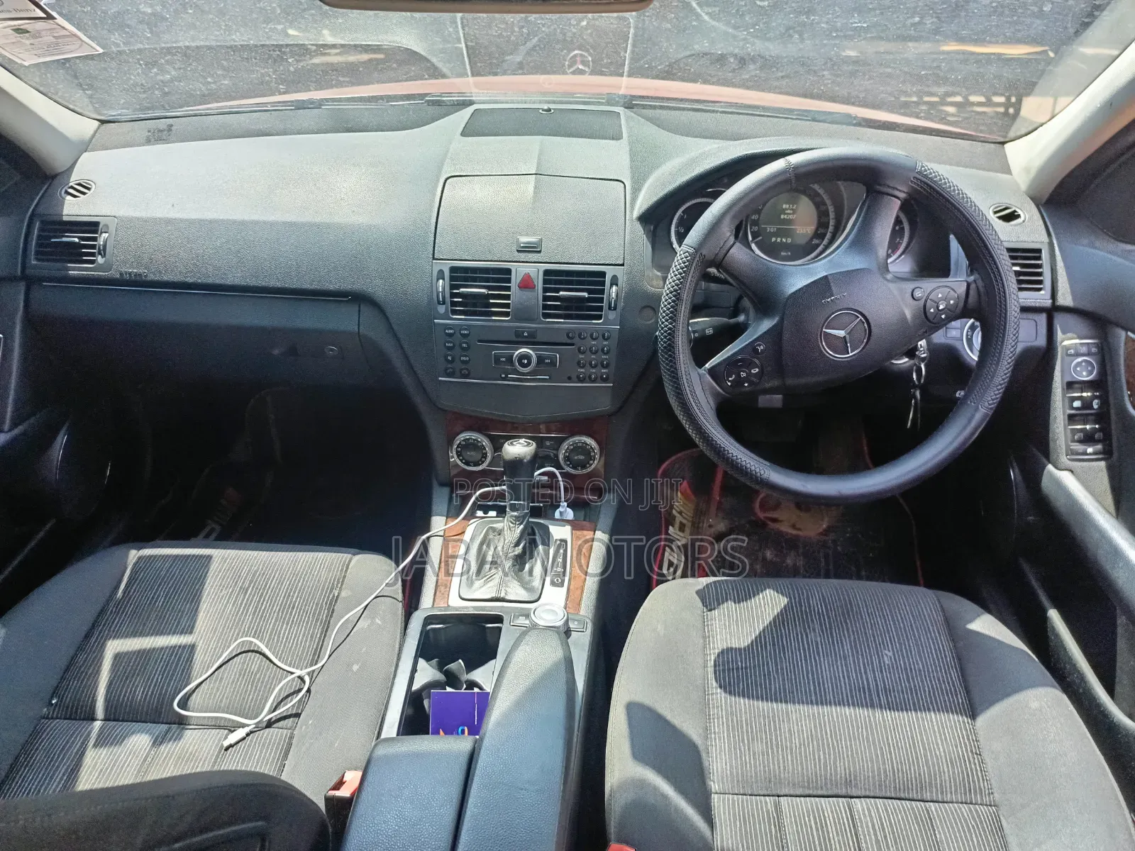 Mercedes-Benz C200 2011 Red