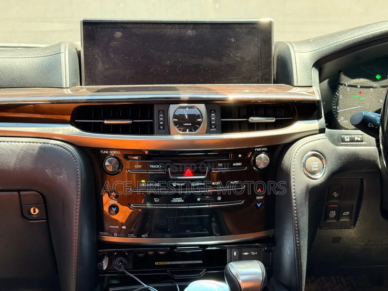 Lexus LX 2016 Black