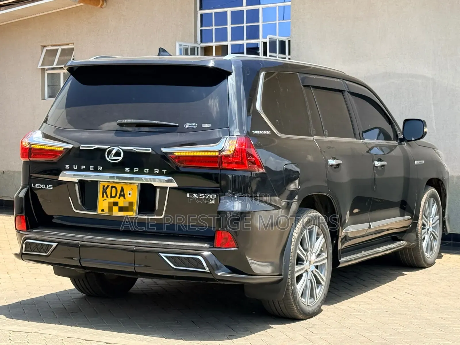Lexus LX 2016 Black