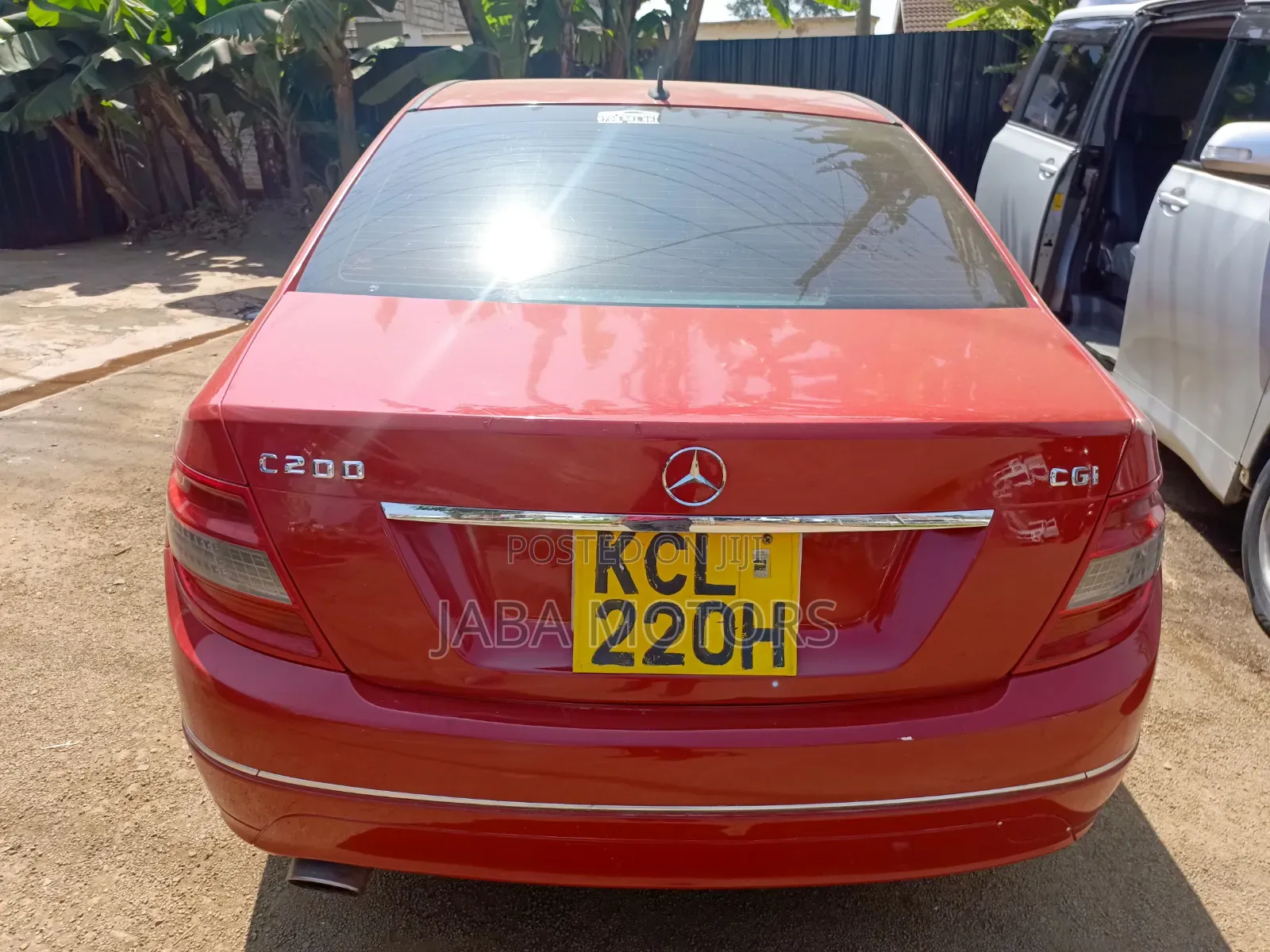 Mercedes-Benz C200 2011 Red