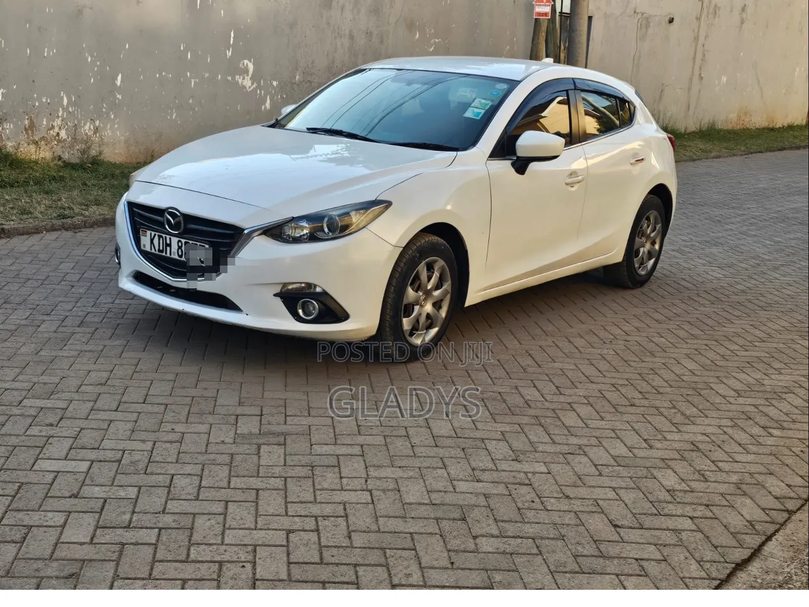 Mazda Axela SV Premium 2014 White