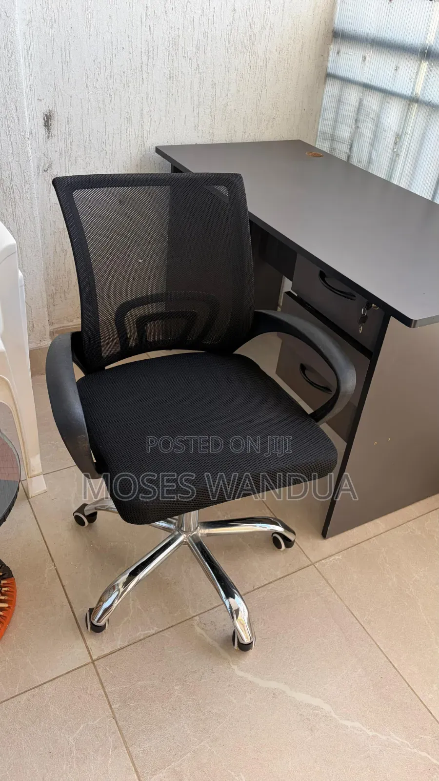 Modern Office Desk With Mesh Chair