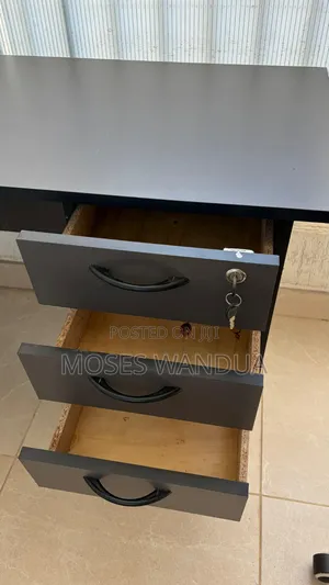 Modern Office Desk With Mesh Chair