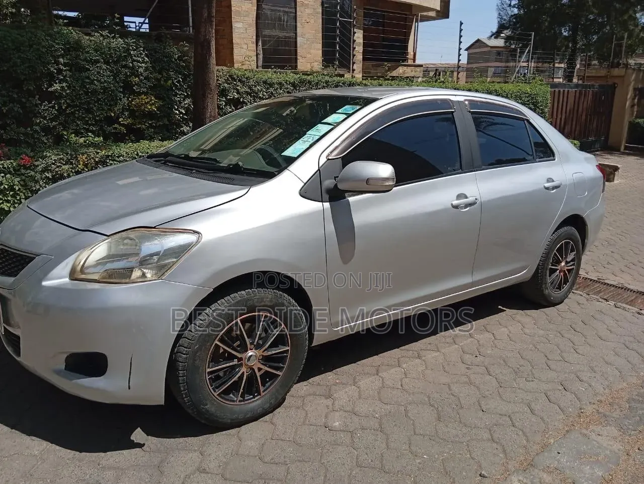 Toyota Belta 2009 Silver