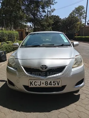 Toyota Belta 2009 Silver