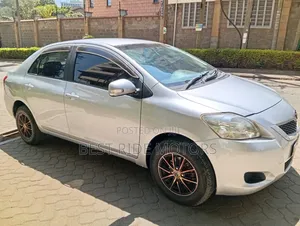 Toyota Belta 2009 Silver