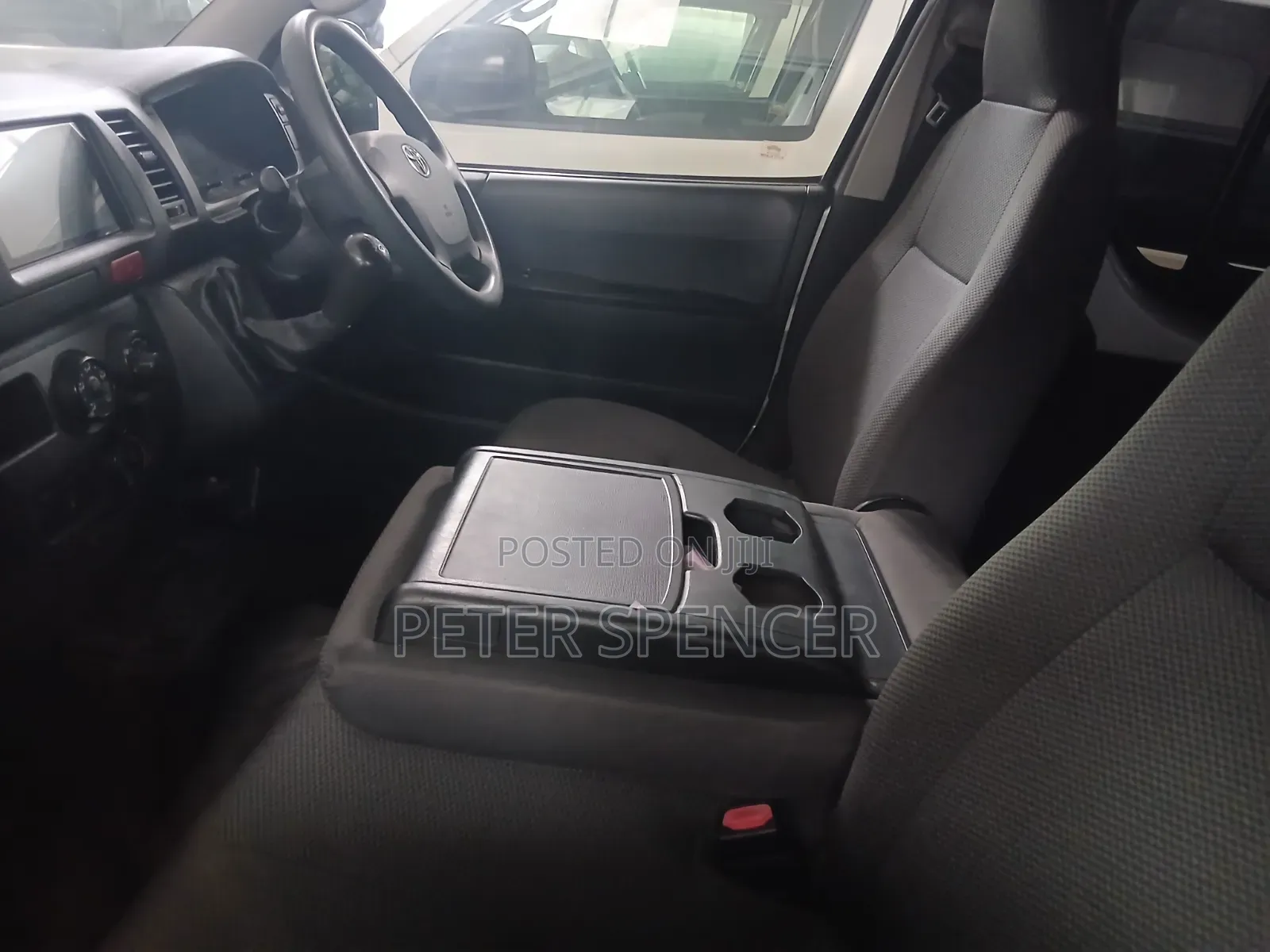 Toyota HiAce 2019 Silver