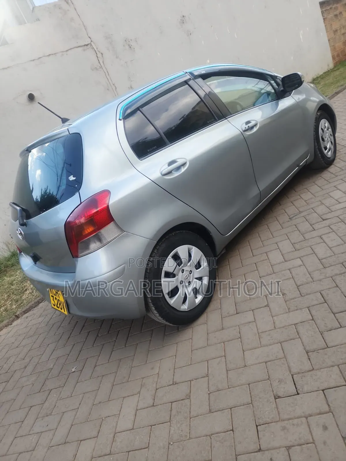 Toyota Vitz 2009 Gray