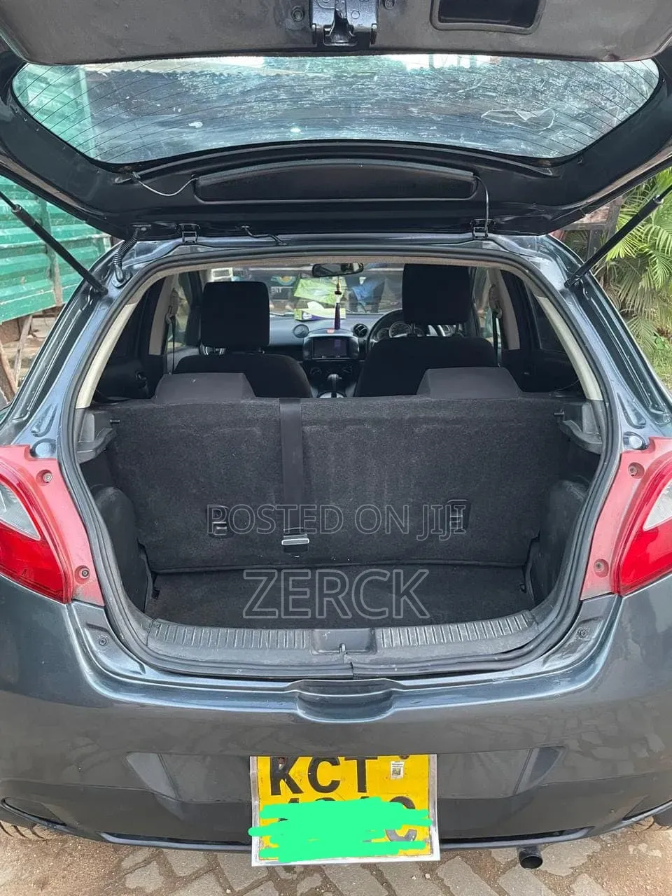Mazda Demio 2011 Gray